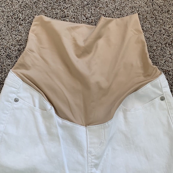 LOFT Petites The Maternity Skinny Jean Crop - Picture 7 of 13